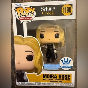 Funko Pop! Schitt's Creek Moira Rose Figure - Black and Blonde